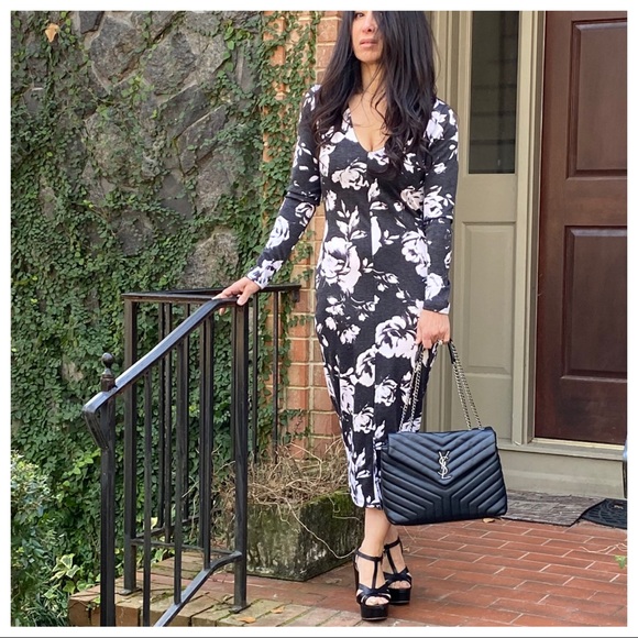 ✨LAST ONE✨Beautiful bodycom midi dress - Picture 3 of 6